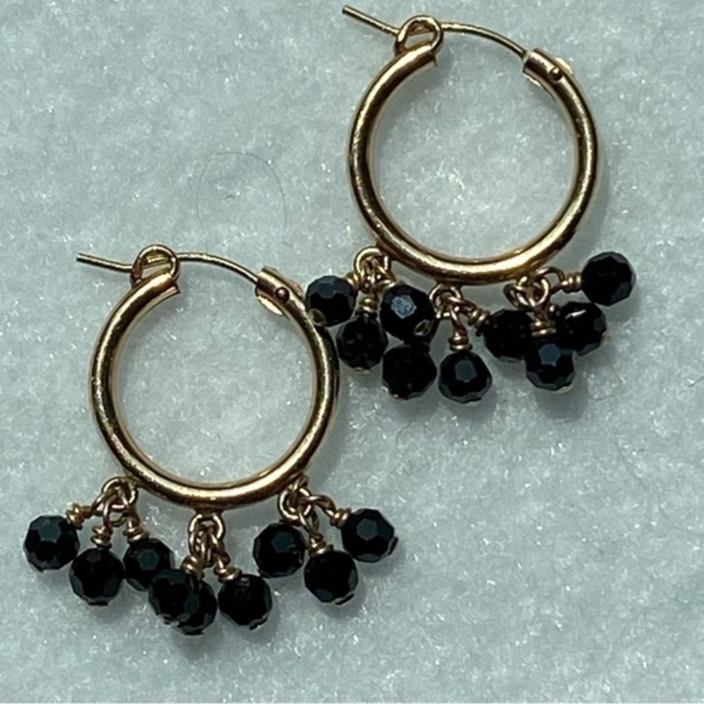Artisan 14k yellow gold black Swarovski crystal beaded mini hoop earrings NEW